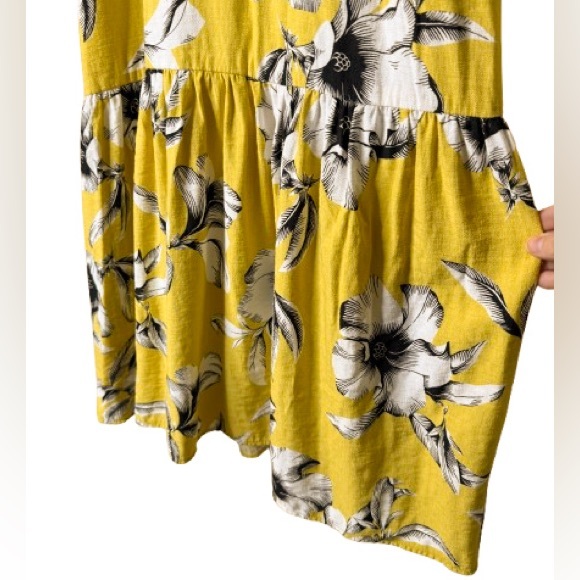 Banana Republic Floral Halter Tiered Maxi Dress Tropical Floral Yellow size 10 - Picture 6 of 9